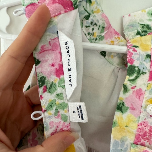 Janie and Jack floral ruffle dress size 3T - Picture 2 of 4